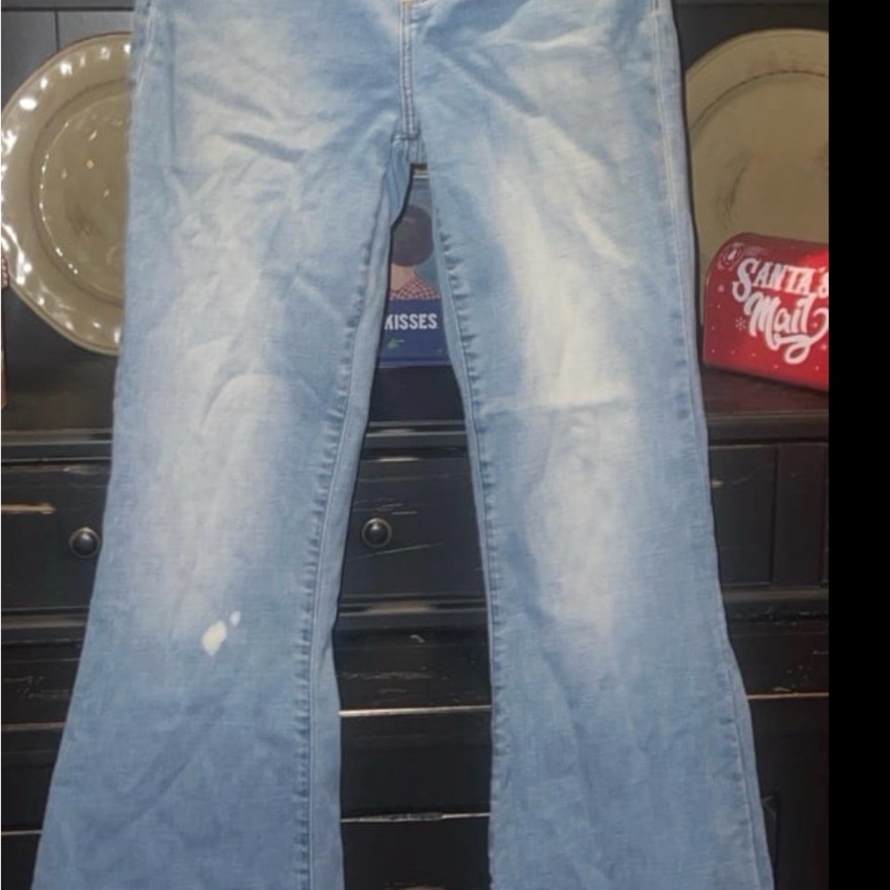 Abercrombie women’s flare jeans (4R)